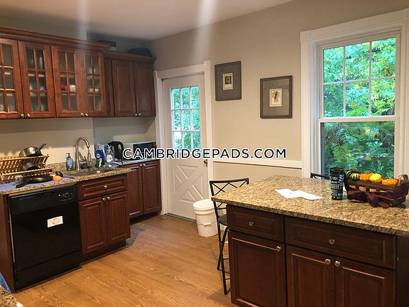 5th image of 19 Putnam Ave #19A
