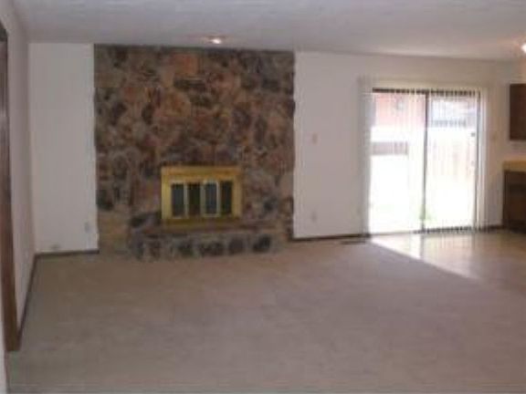 3rd image of 2905 Palo Verde Dr NE APT A