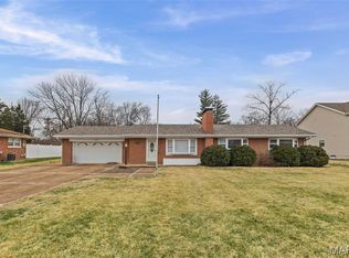 10617 Twilight Dr, Saint Louis, MO 63128