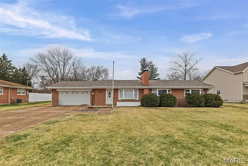 10617 Twilight Dr photo 1