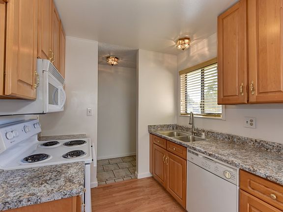 2nd image of 9369 Terra Linda Dr
