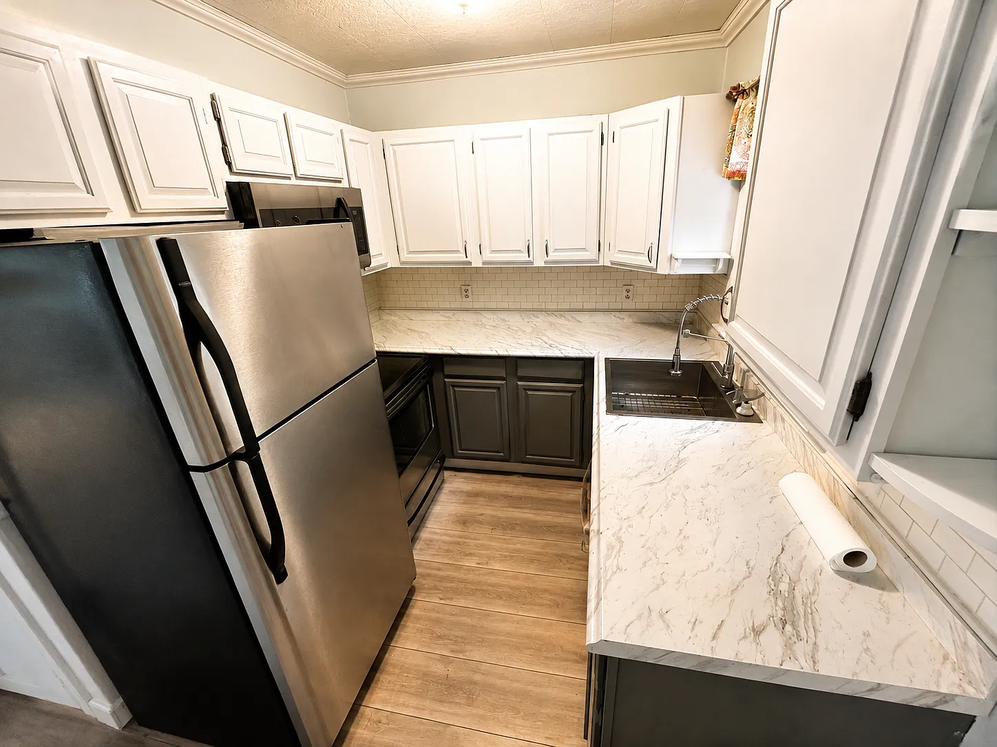 3 bed, 1188 sqft, $2,500 — Photo 4