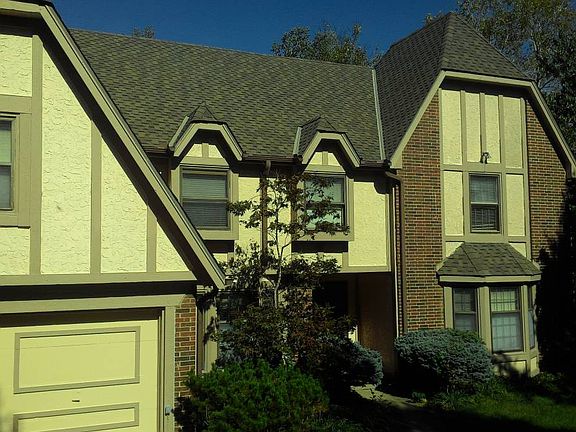 2nd image of 608 White Oak Ln