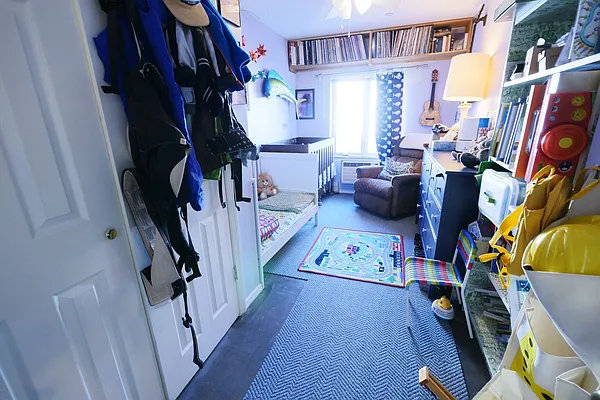 Rented by City Roots Realty | media 3