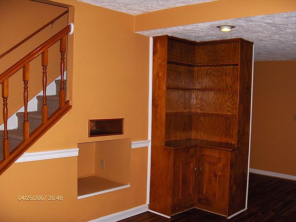 FULL FINISHED BASEMENT