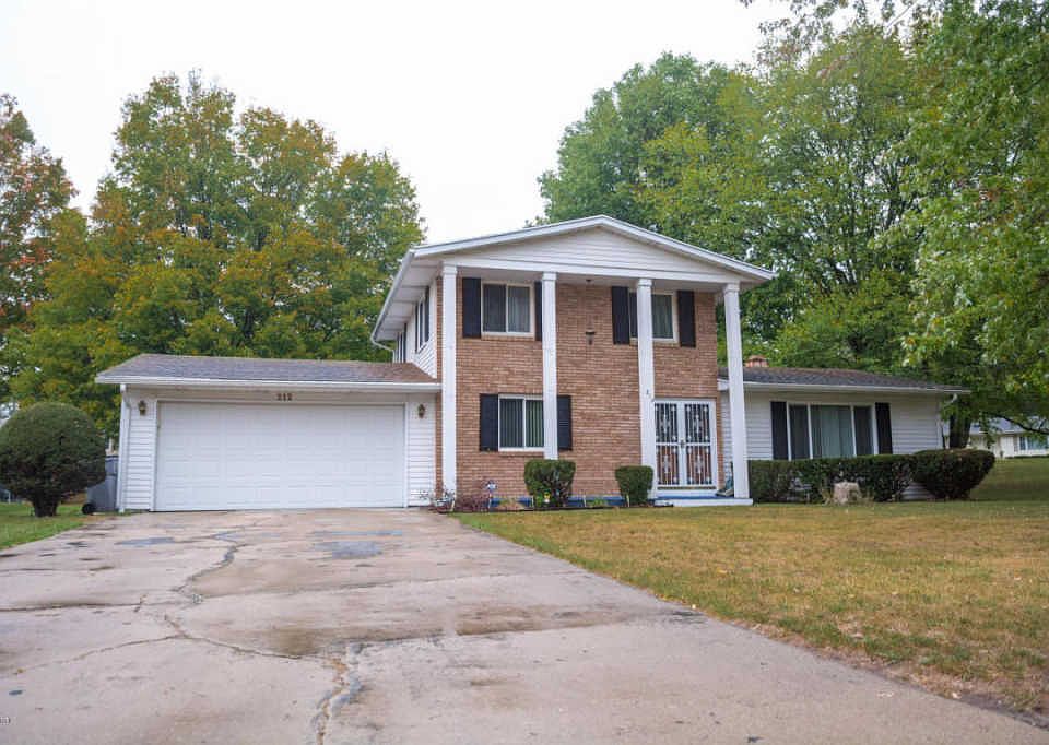 1st image of 212 Beverly Ln