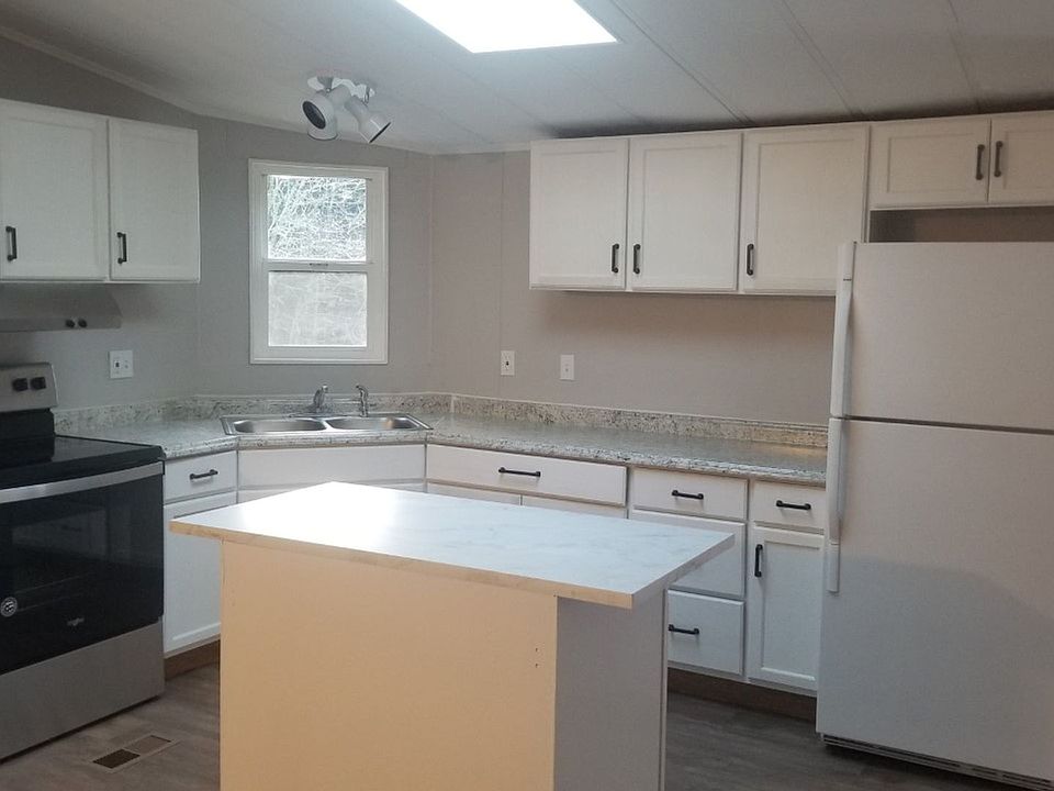 2nd image of 603 Adelma Beach Rd