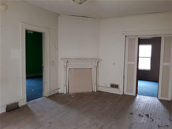 4th image of 721-21 McKaig Ave