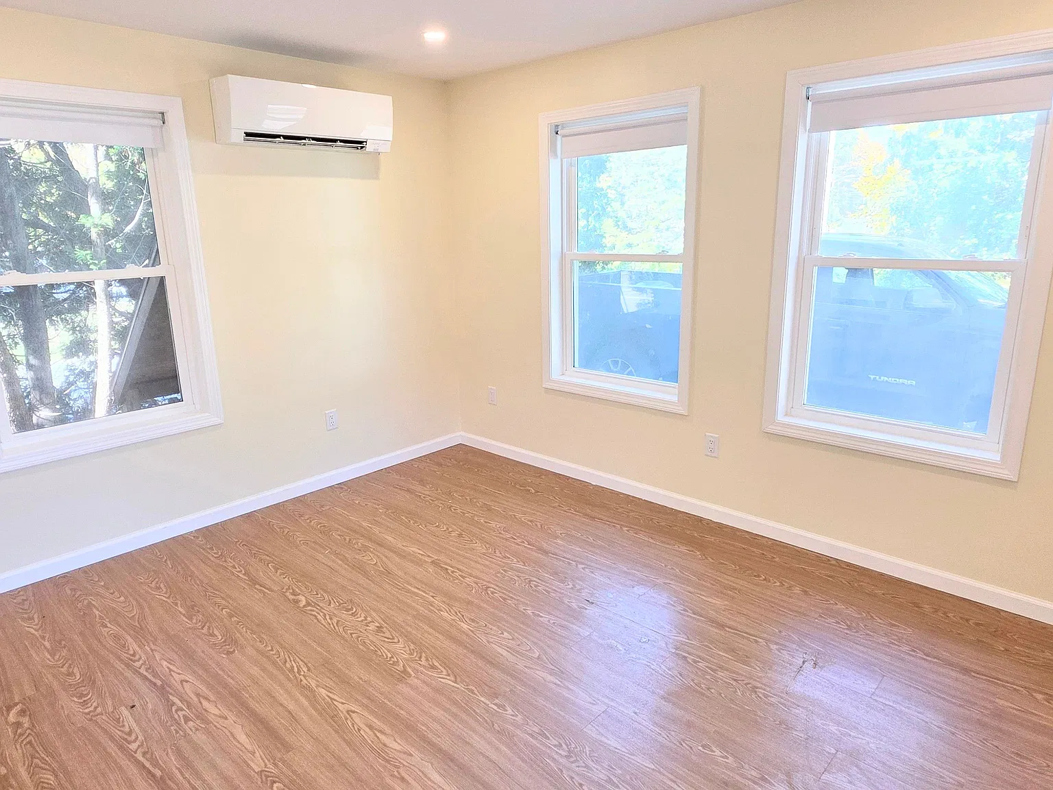2 BR with LARGE newly renovated bedrooms, A/C, heat pump, parking, and storage! — Photo 4