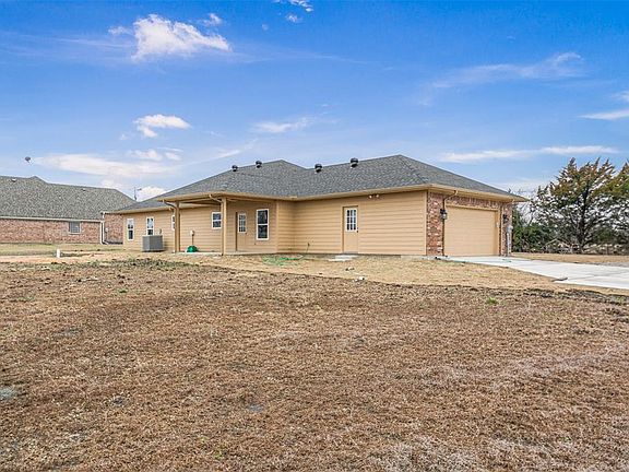 4th image of 125 Red Oak Ln