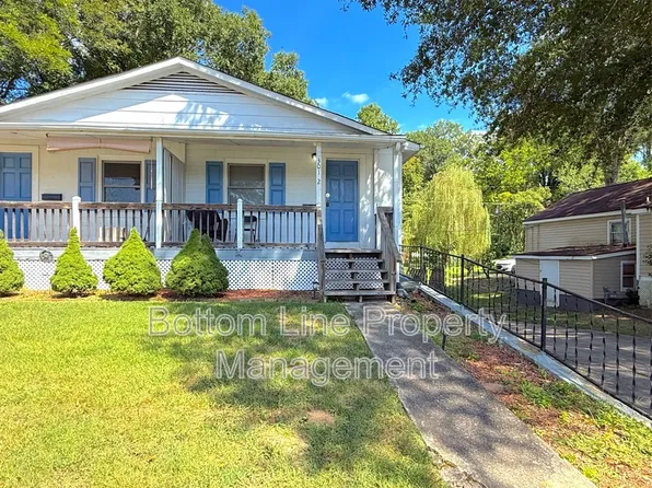 301 Vivian St APT 2, Cherryville, NC 28021