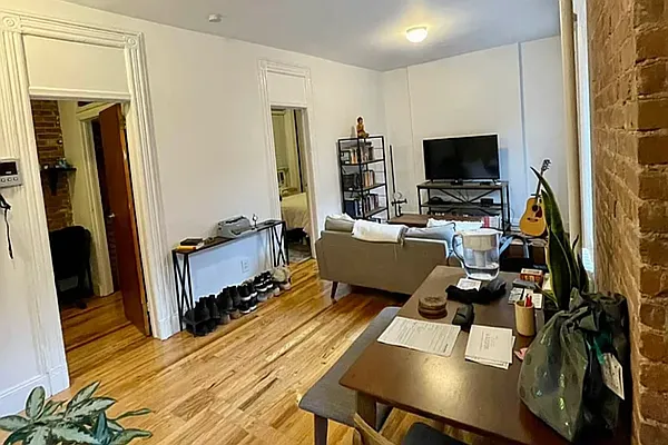 Rented by LJ Sloane Management | media 10