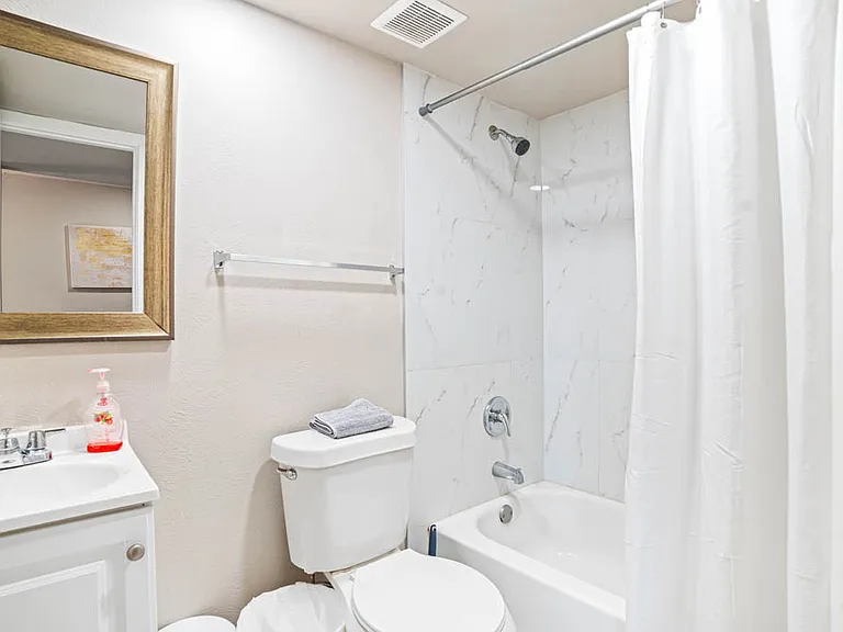 6407 Chinaberry Trl — Photo 7