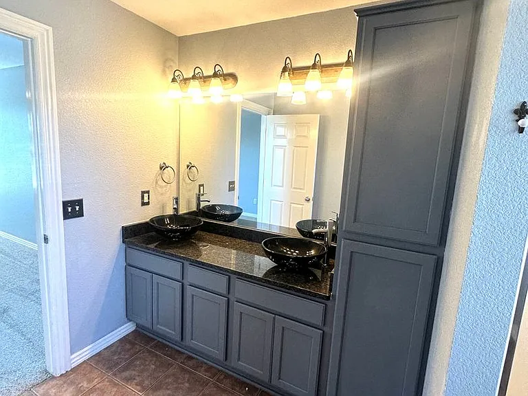 3705 SW Hansom Loop — Photo 14