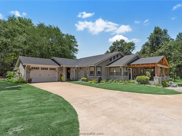 293 Golfview N, Hilltop Lakes, TX 77871