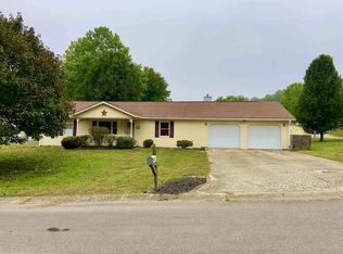 760 N Paddington Way, Ellettsville, IN 47429