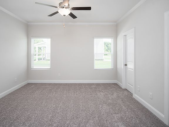 This room lets in plenty of natural light!