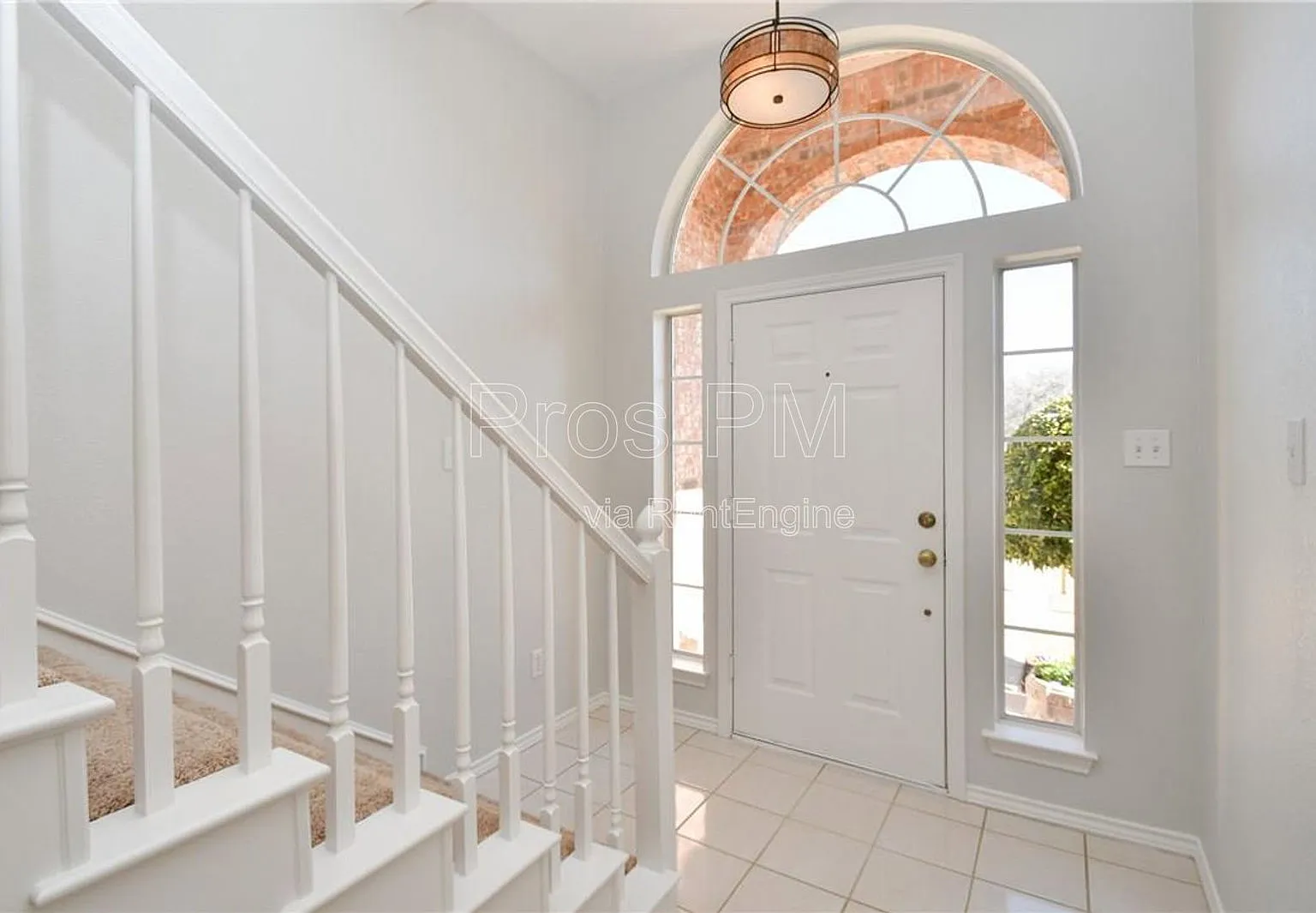 3 bed, 2.5 bath, 2063 sqft, $2,599 — Photo 3