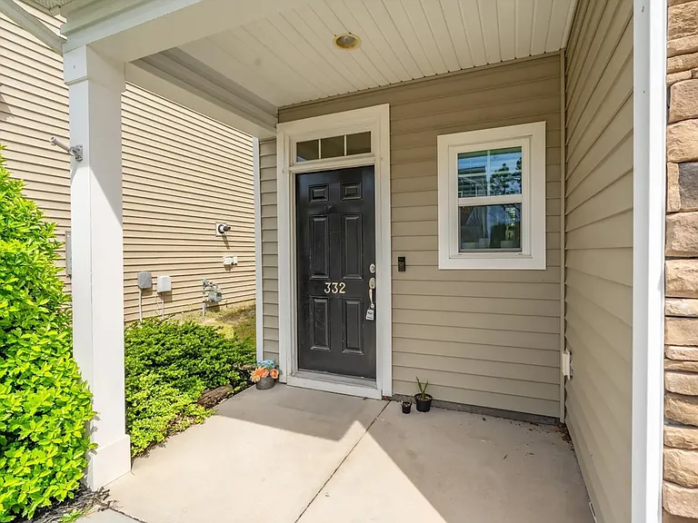 332 Quiet Grove Dr — Photo 2