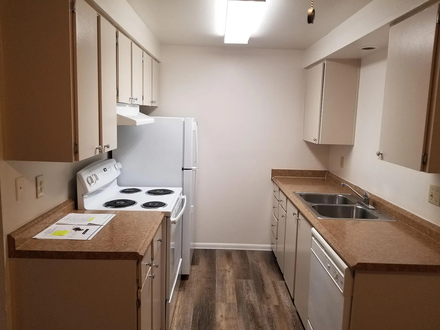 Clark Creek Apts — Photo 4