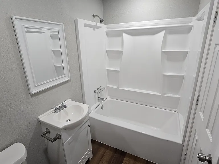 5604 Oak Grove Rd — Photo 12