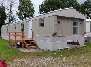 1019 W Main St #9, Olney, IL 62450