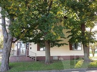 104 Main St, Manning, IA 51455