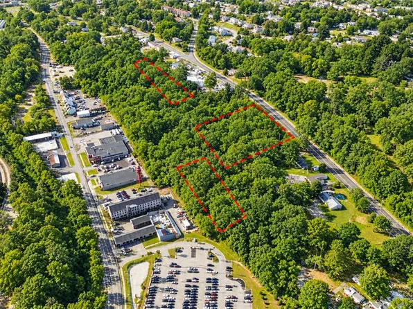 W Lafayette St, Easton, PA 18042