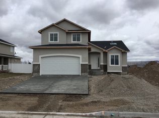 4641 Blackstone Dr, Idaho Falls, ID 83404