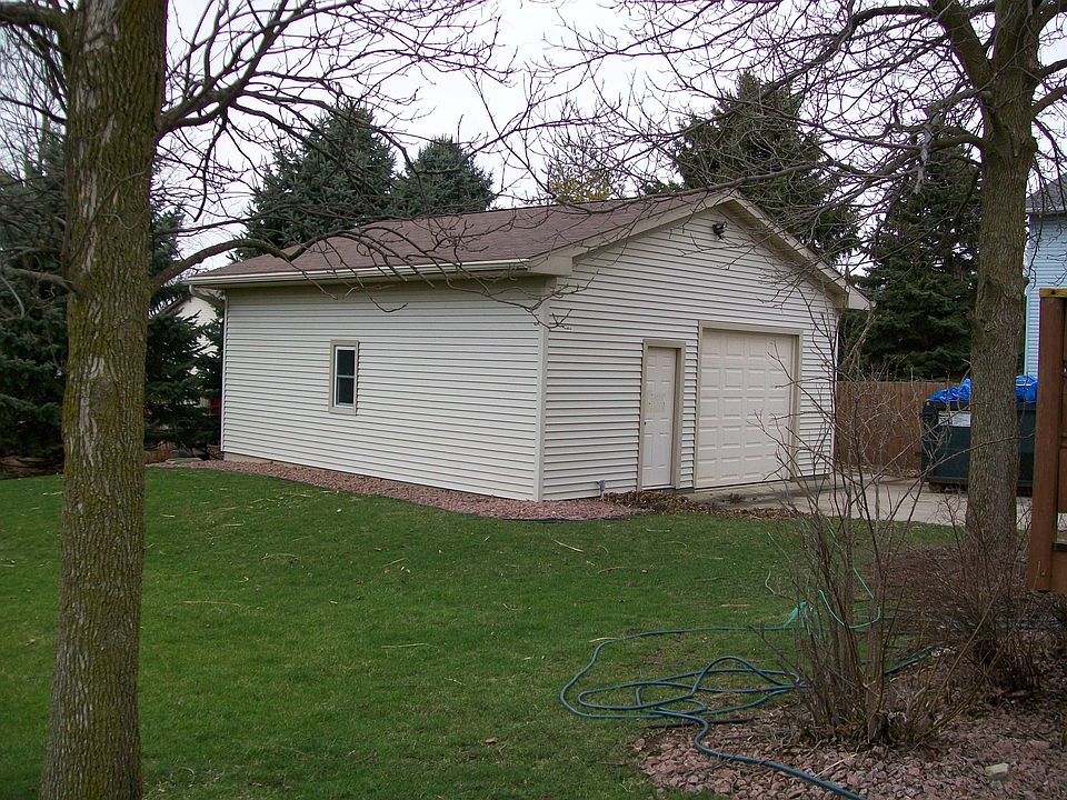 2nd image of 1604 Randolph St