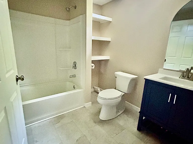 730 Godfrey St — Photo 11