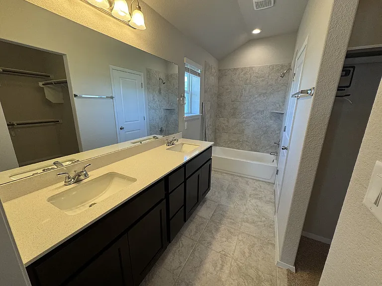 390 Delta Crst — Photo 23