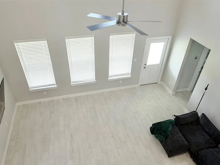 3207 Tilley Dr — Photo 19