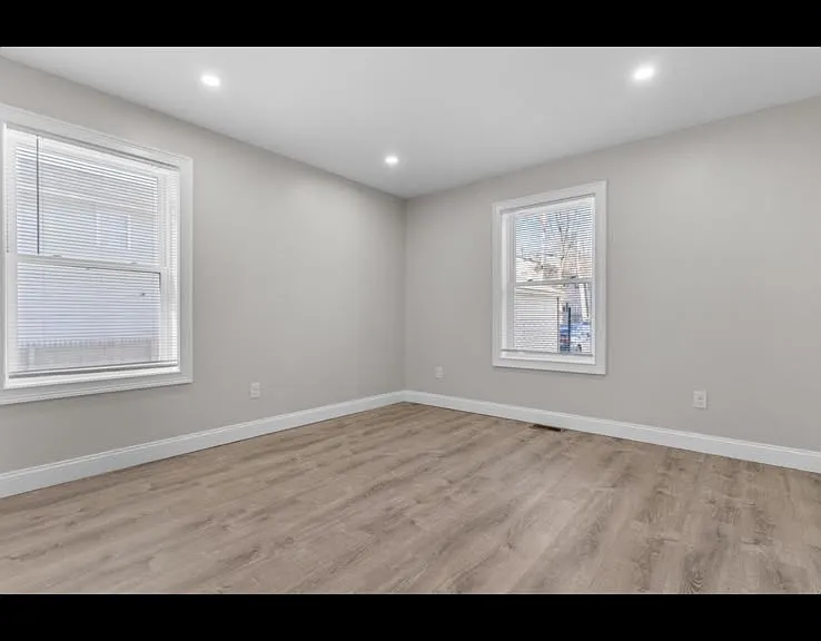 14 Herschel St #1 — Photo 6