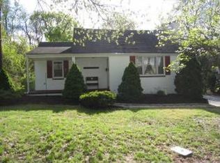 13 W Orchard Ln, Norristown, PA 19403