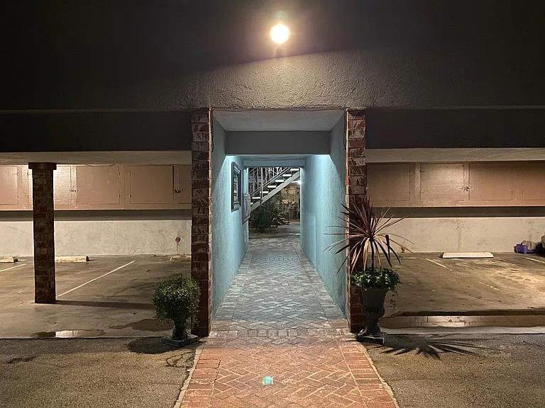 4000 Sequoia St — Photo 17