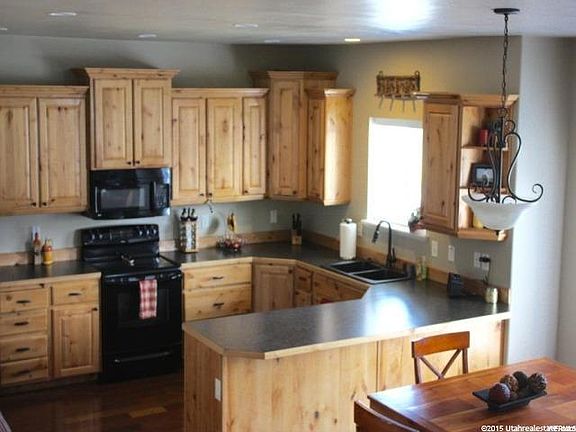 5th image of 1092 River Hill Dr