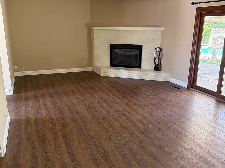 6596 E Parlier Ave — Photo 7