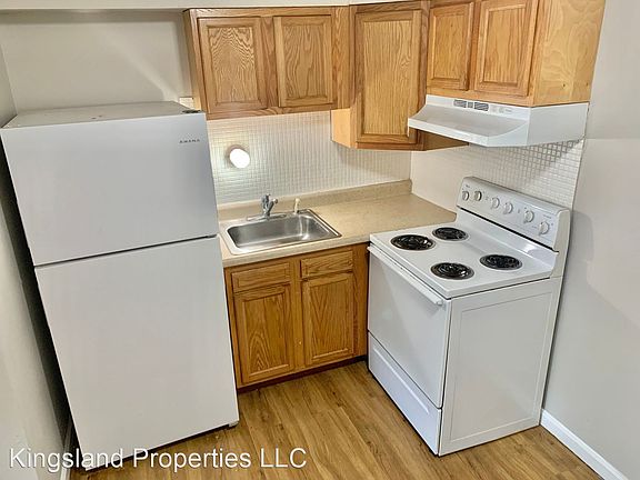 3rd image of 3320 Greenwood Blvd APT 1
