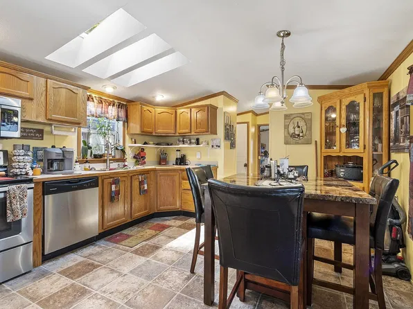 109 Spruce Drive, Farmington, NH 03835
