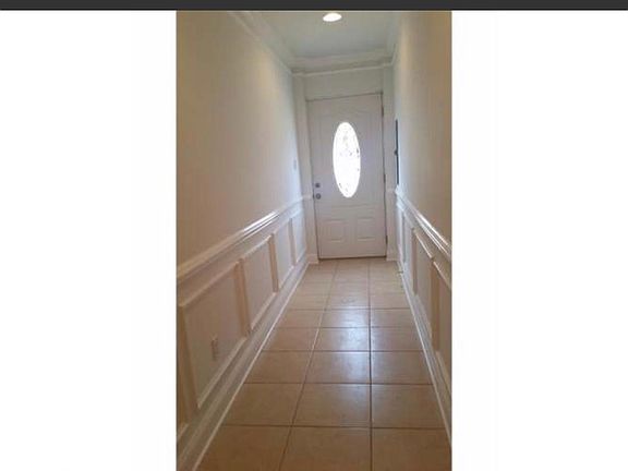 3rd image of 7432 Buist Ave