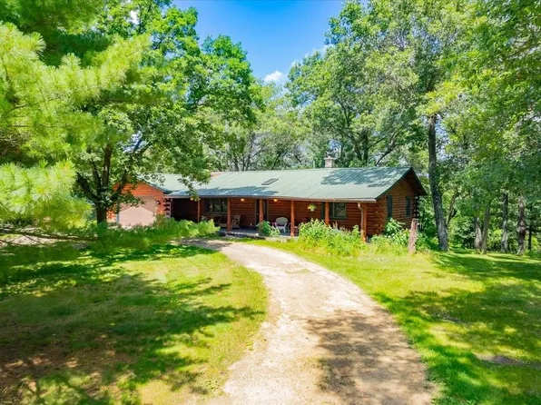 974 Overland Trl, Wisconsin Dells, WI 53965
