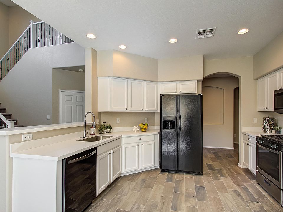 1st image of 4406 W Powell Dr