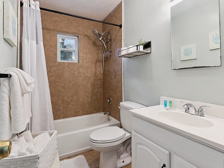 324 Pine St — Photo 8