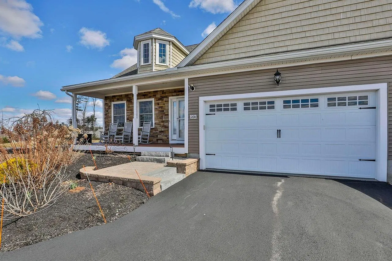 3 bed, 2.5 bath, 2500 sqft, $5,450 — Photo 3
