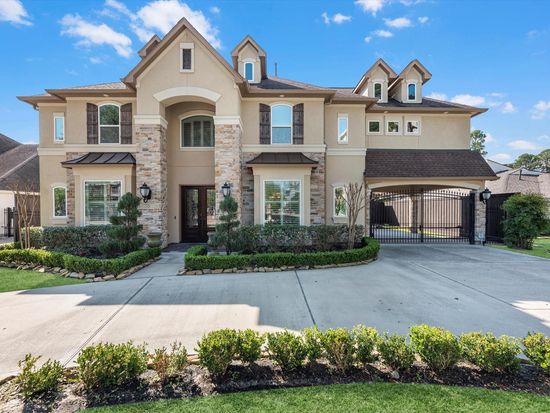 11913 Barryknoll Ln, Houston, TX 77024