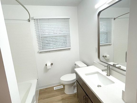 5th image of 2551 Maplehurst Dr