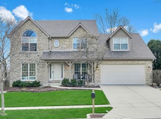 1090 Gallant Ct, Wheaton, IL 60187