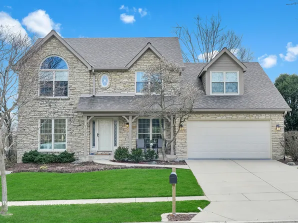 1090 Gallant Ct, Wheaton, IL 60187