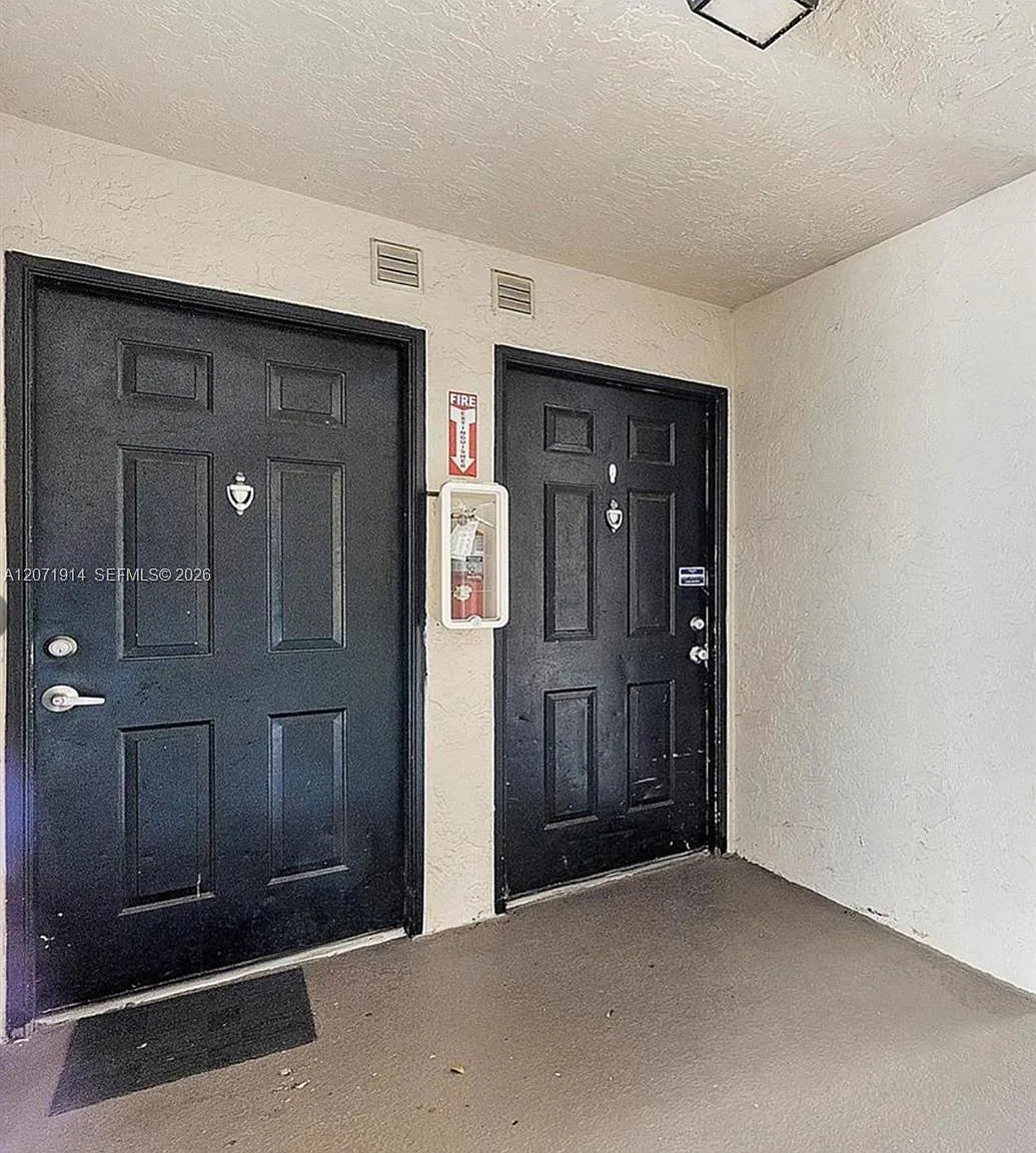 Visconti Condo — Photo 4